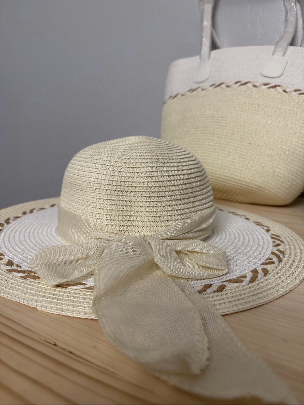 White & Cream Woven Straw Tote Bag & Hat Set